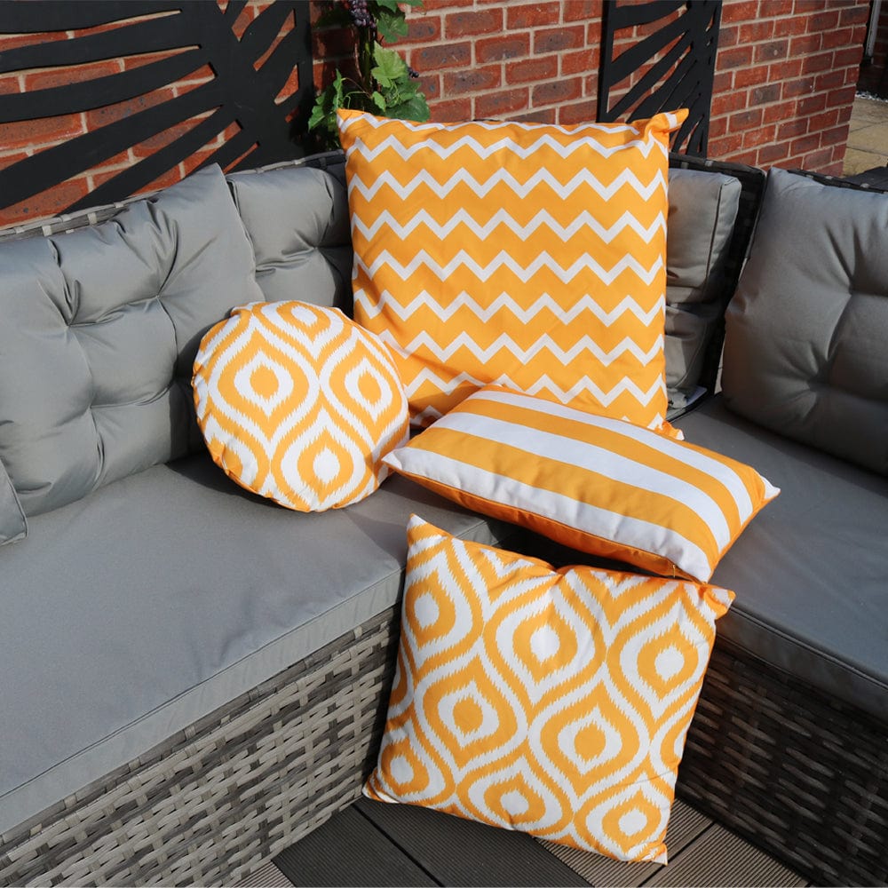 Ashcraft Waterproof Outdoor Scatter Cushion Set in Yellow Pattern (ensemble de coussins d'extérieur imperméables à l'eau)