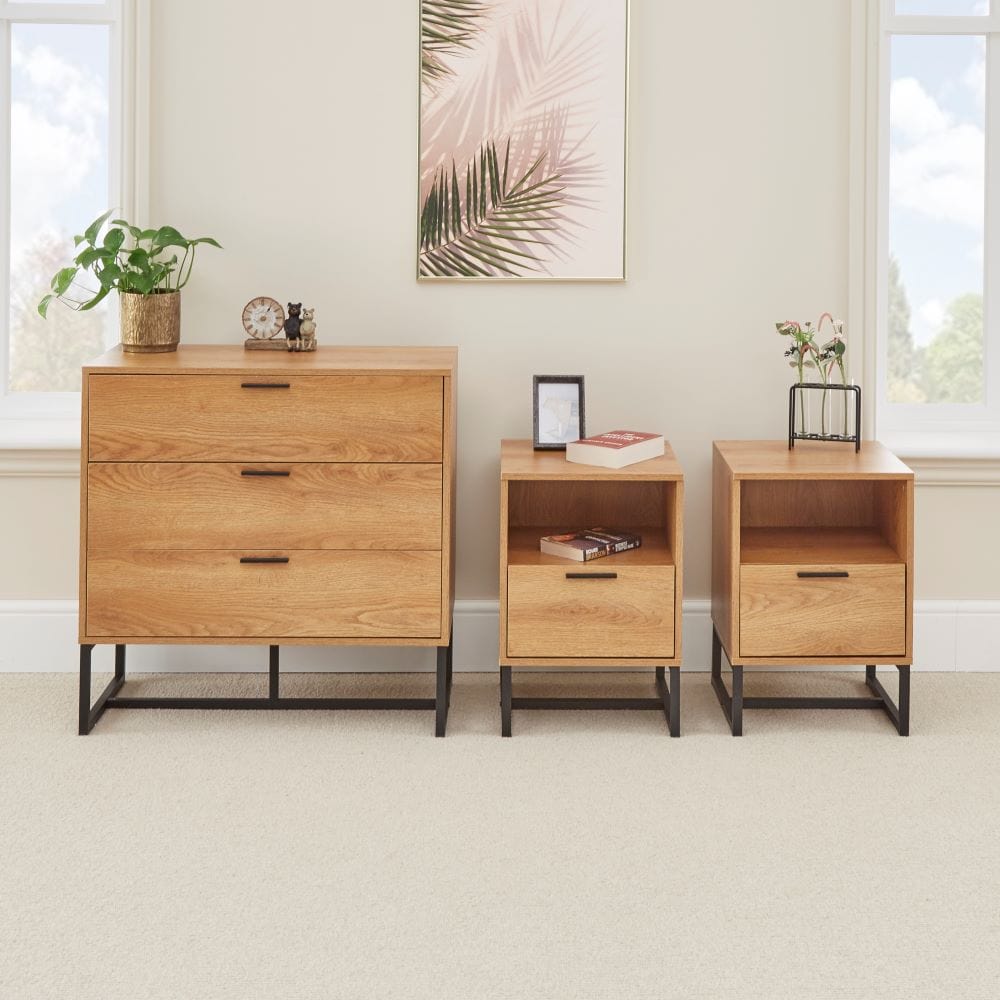 Belluno - Ensemble de chambre à coucher 3 pièces de style industriel avec coffre et 2 tables de chevet