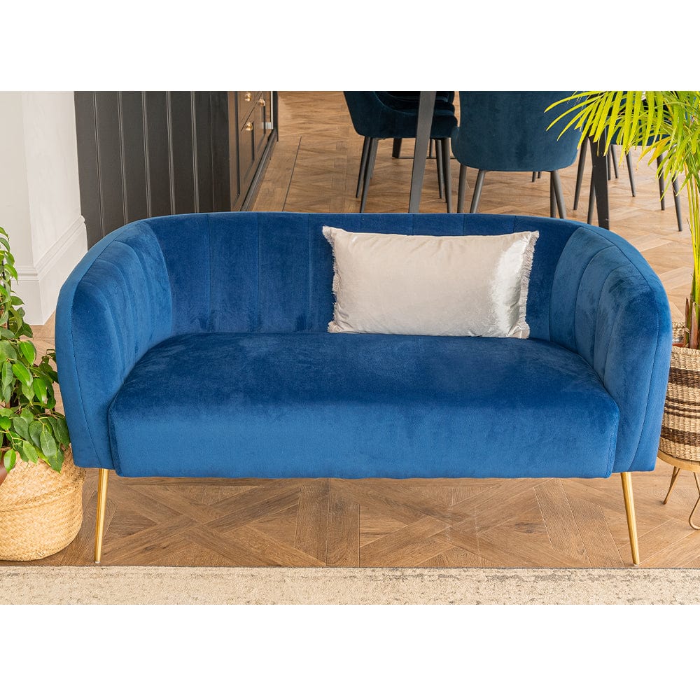 Russell Velvet Two Seater Sofa In Blue (Canapé deux places en velours bleu)